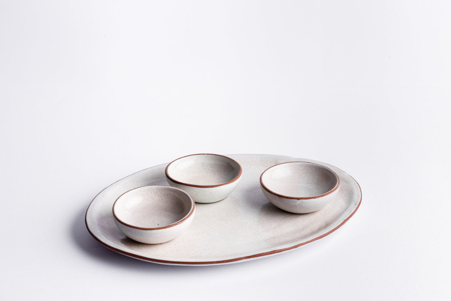 Serving Plate + 3 mini bowls