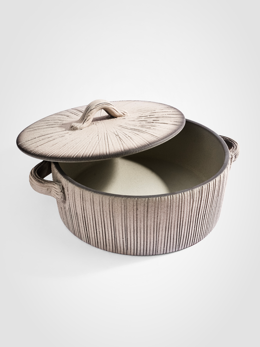 Lined Pot with lid