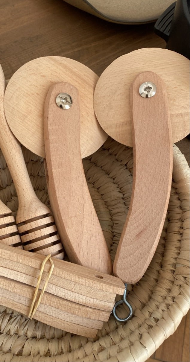 ECO-FRIENDLY PIZZA CUTTER